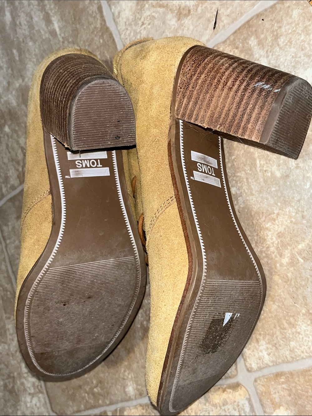 Toms Women's Suede Lace-Up Ankle Booties in Tan - Picture 11 of 12